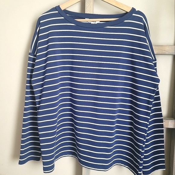 𝅺BB Dakota Long Sleeve Tee Top Size Large - Picture 1 of 9